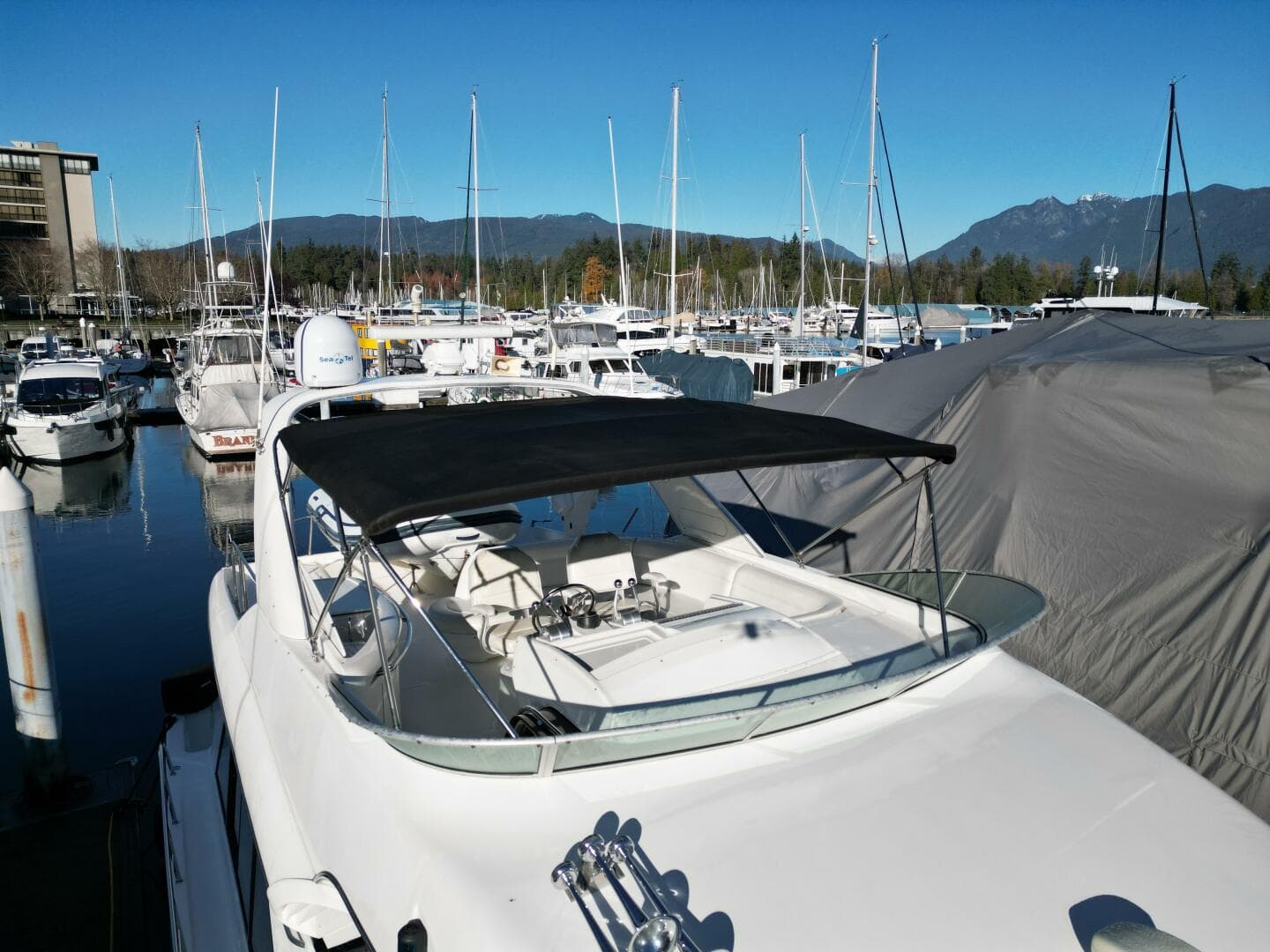 2000 Bayliner 5288 — photo 10