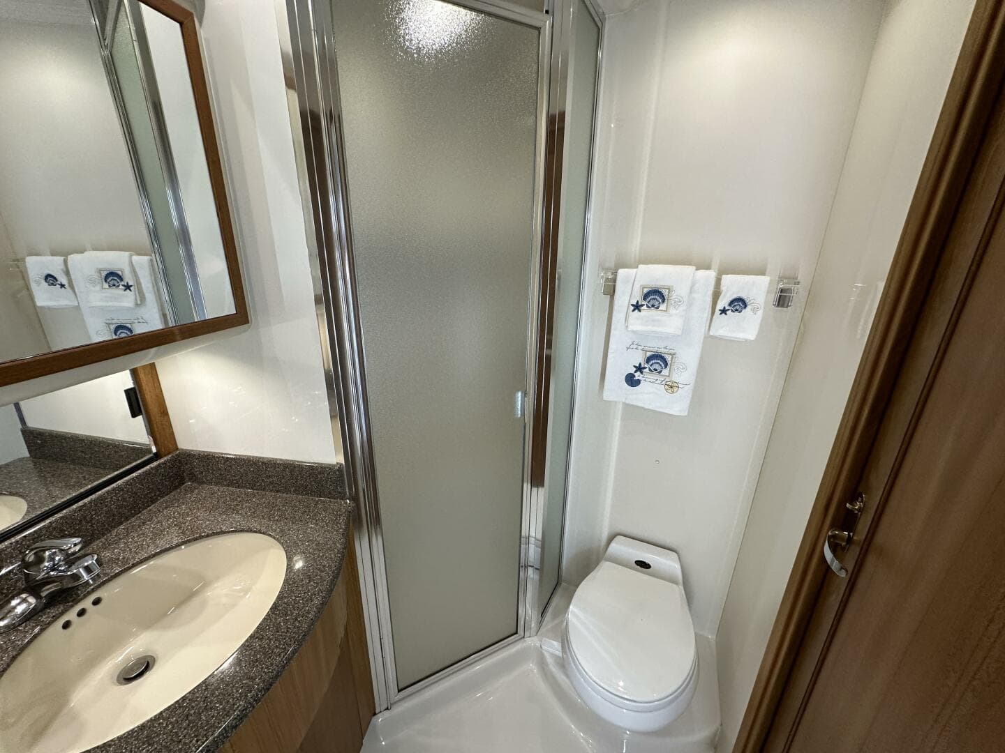 2000 Bayliner 5288 — photo 39