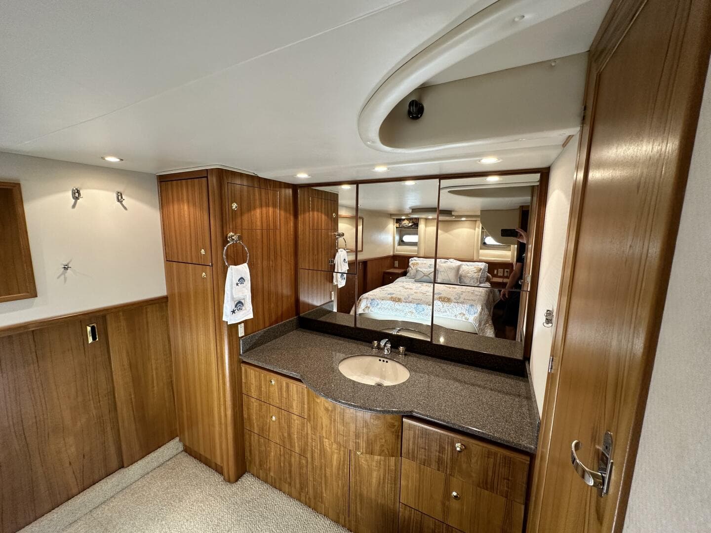 2000 Bayliner 5288 — photo 31