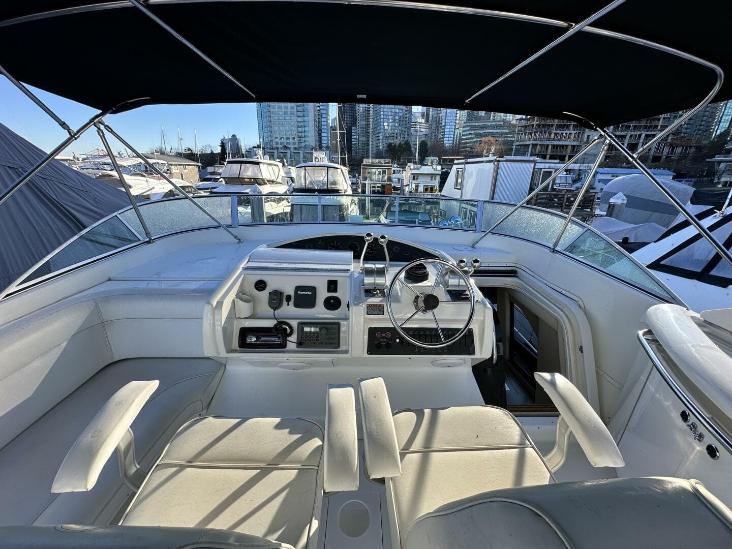 2000 Bayliner 5288 — photo 12