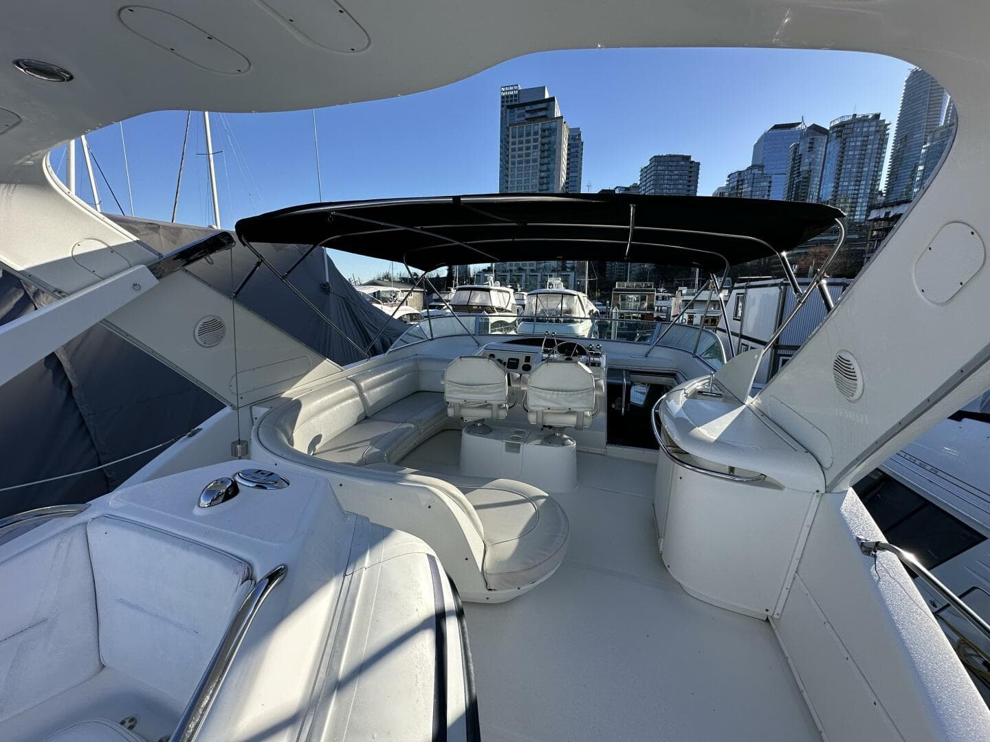 2000 Bayliner 5288 — photo 17