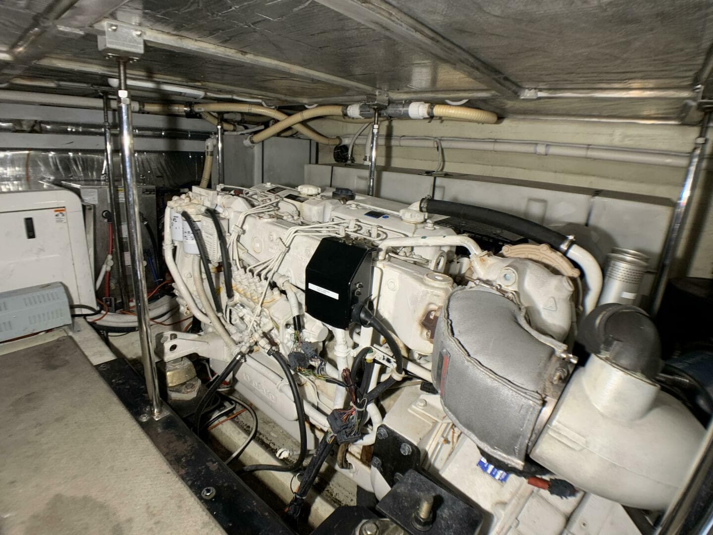 2006 Carver 56 Voyager — photo 47