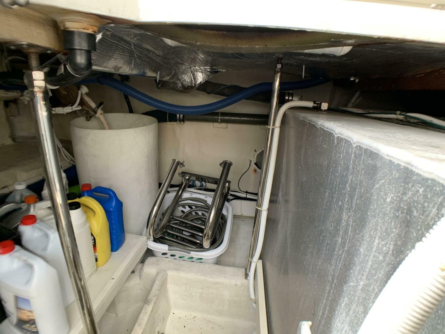 2006 Carver 56 Voyager — photo 52