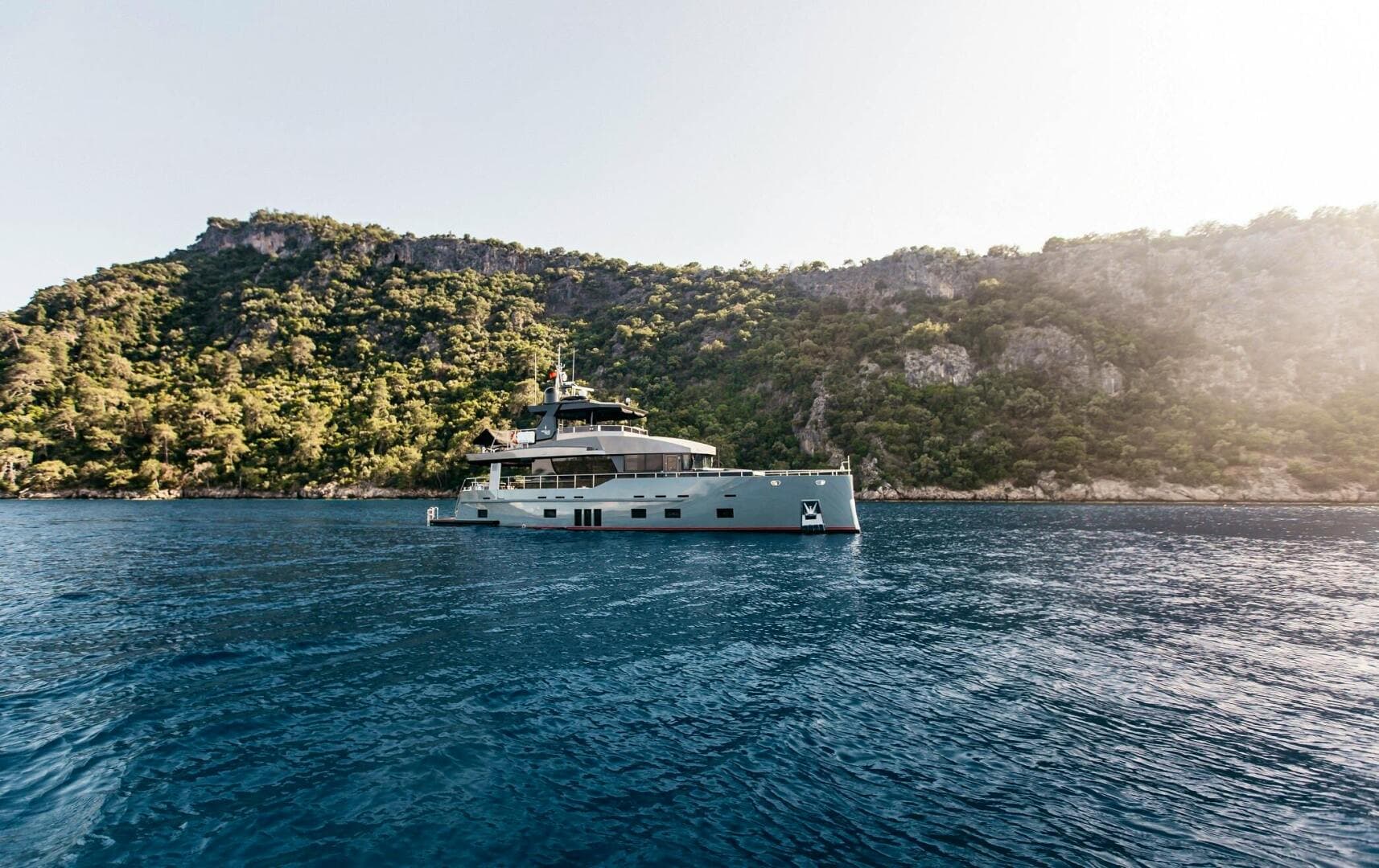 2022 Bering Yachts — photo 7