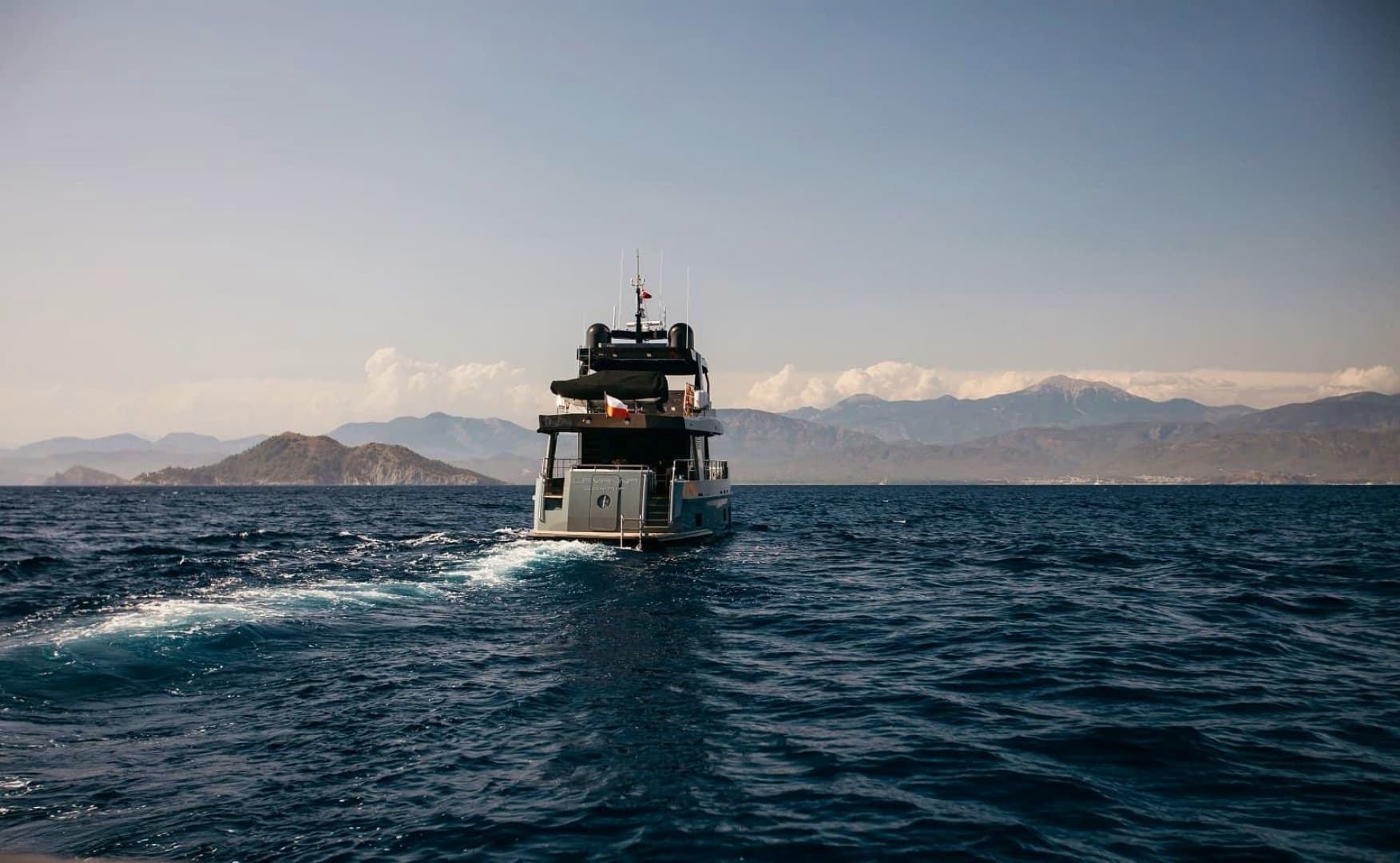 2022 Bering Yachts — photo 8