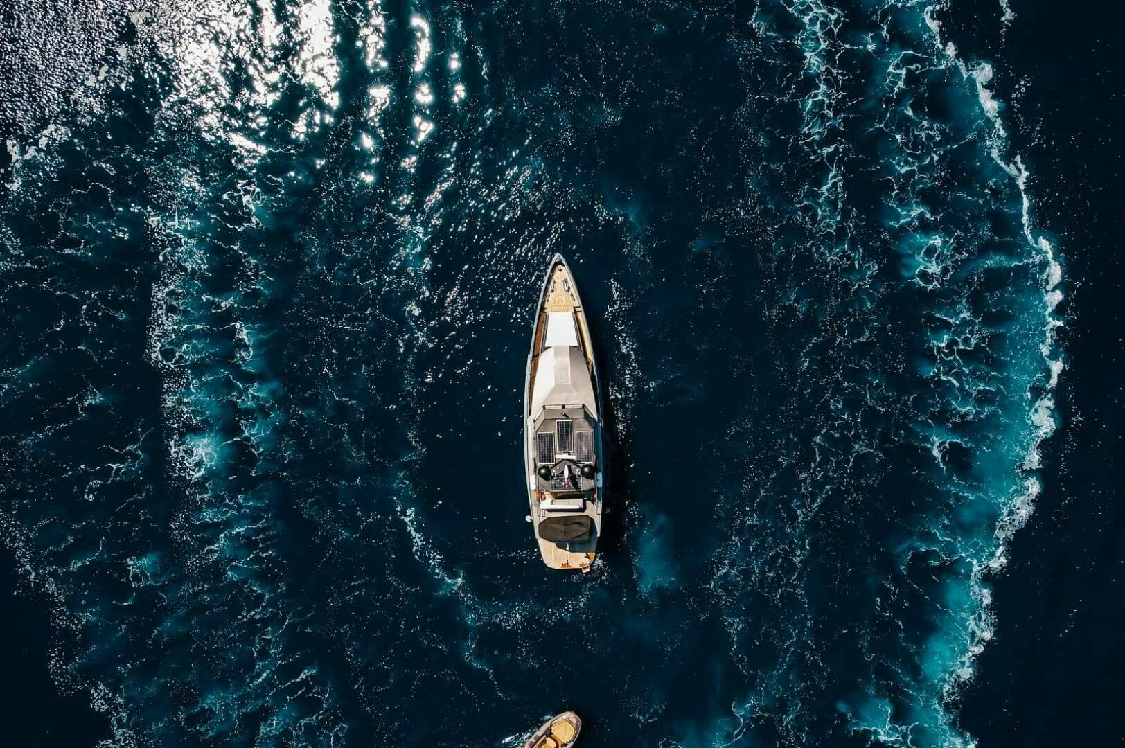 2022 Bering Yachts — photo 10