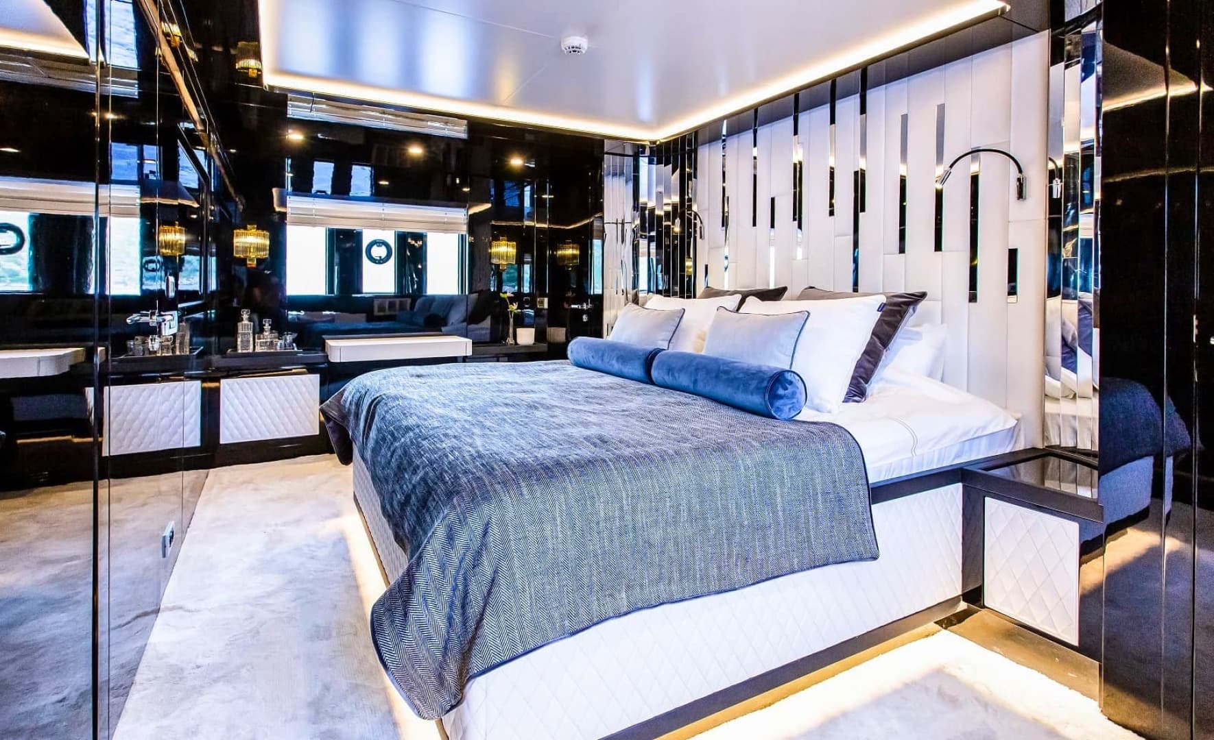 2022 Bering Yachts — photo 4