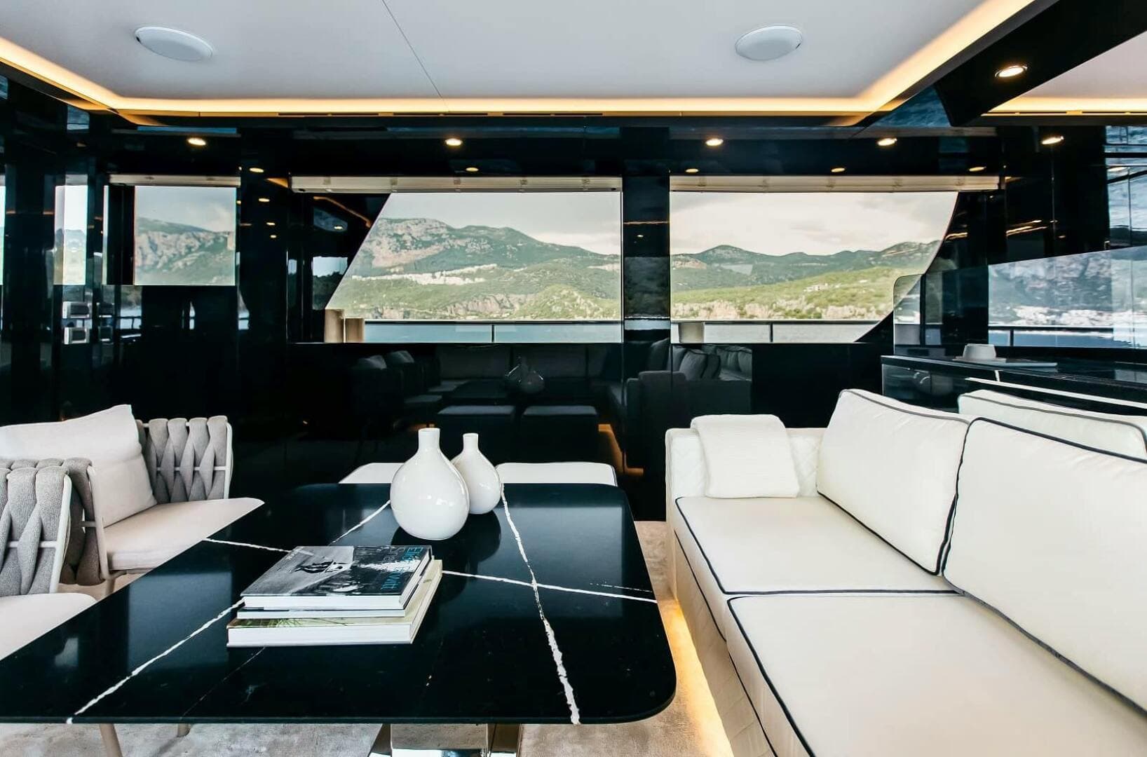 2022 Bering Yachts — photo 13