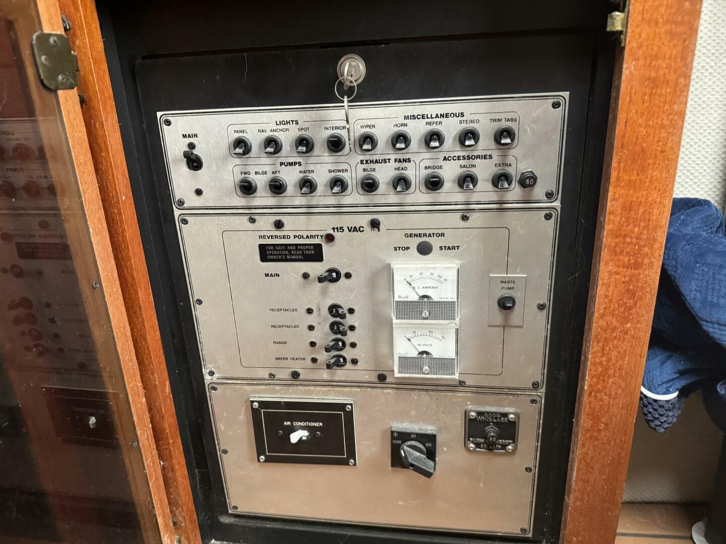 1990 Carver Mariner 3297 — photo 18