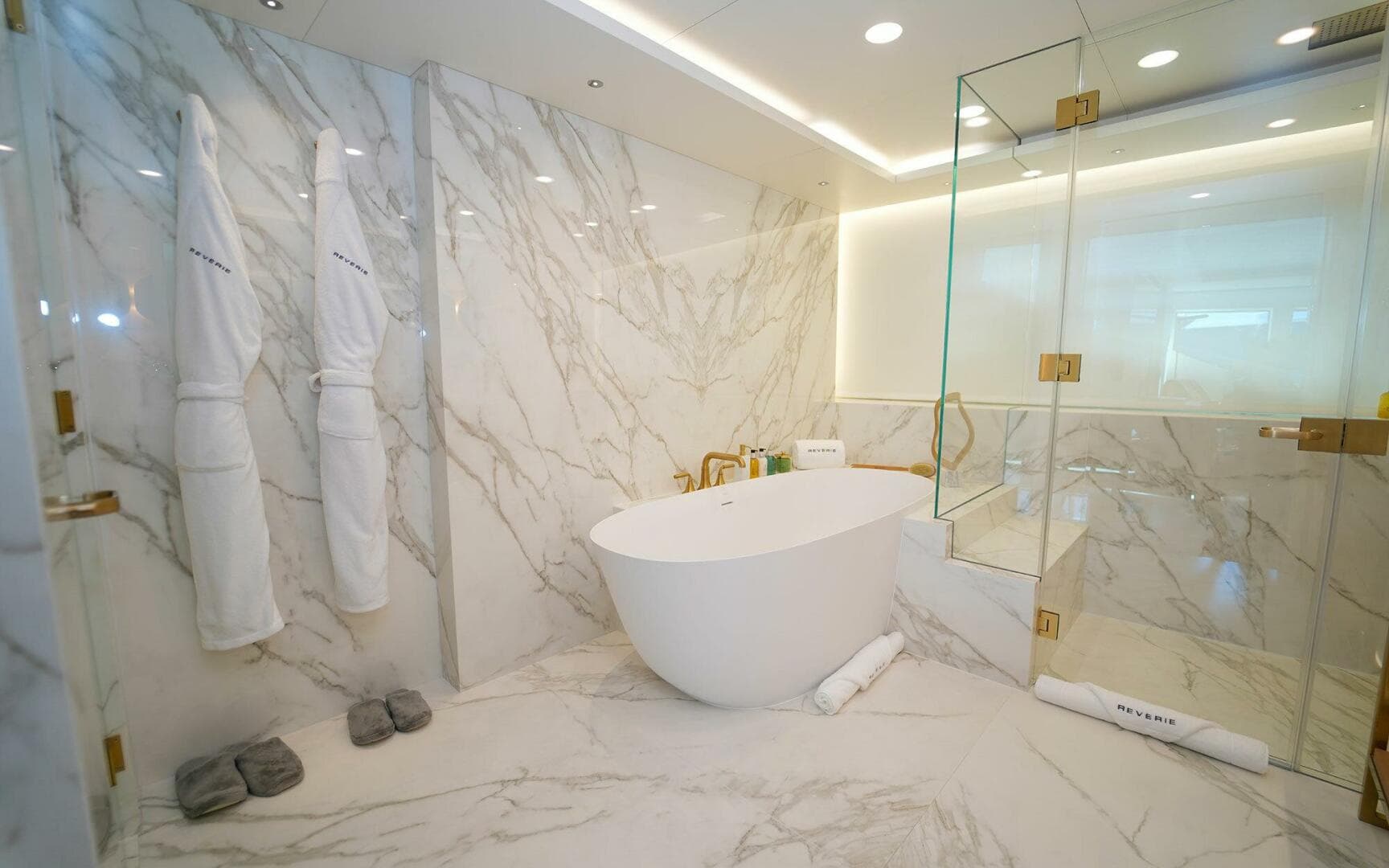 2000 Feadship — photo 13