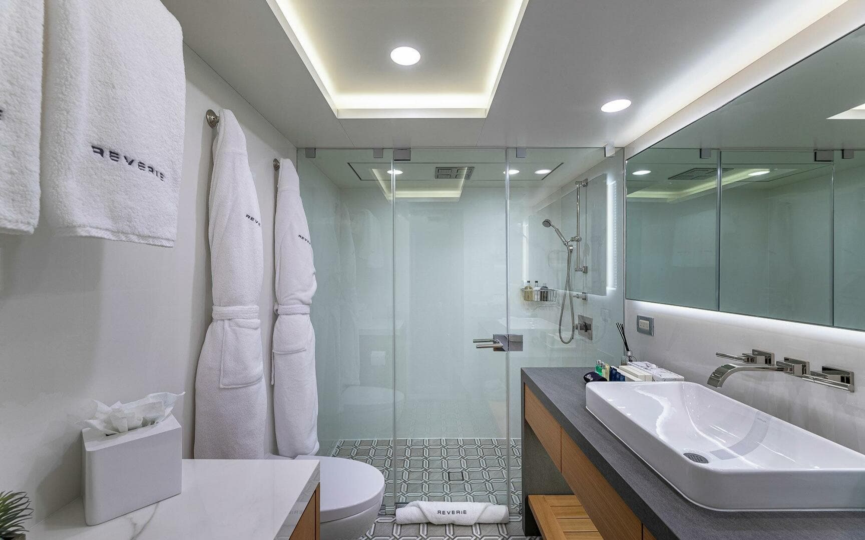 2000 Feadship — photo 17