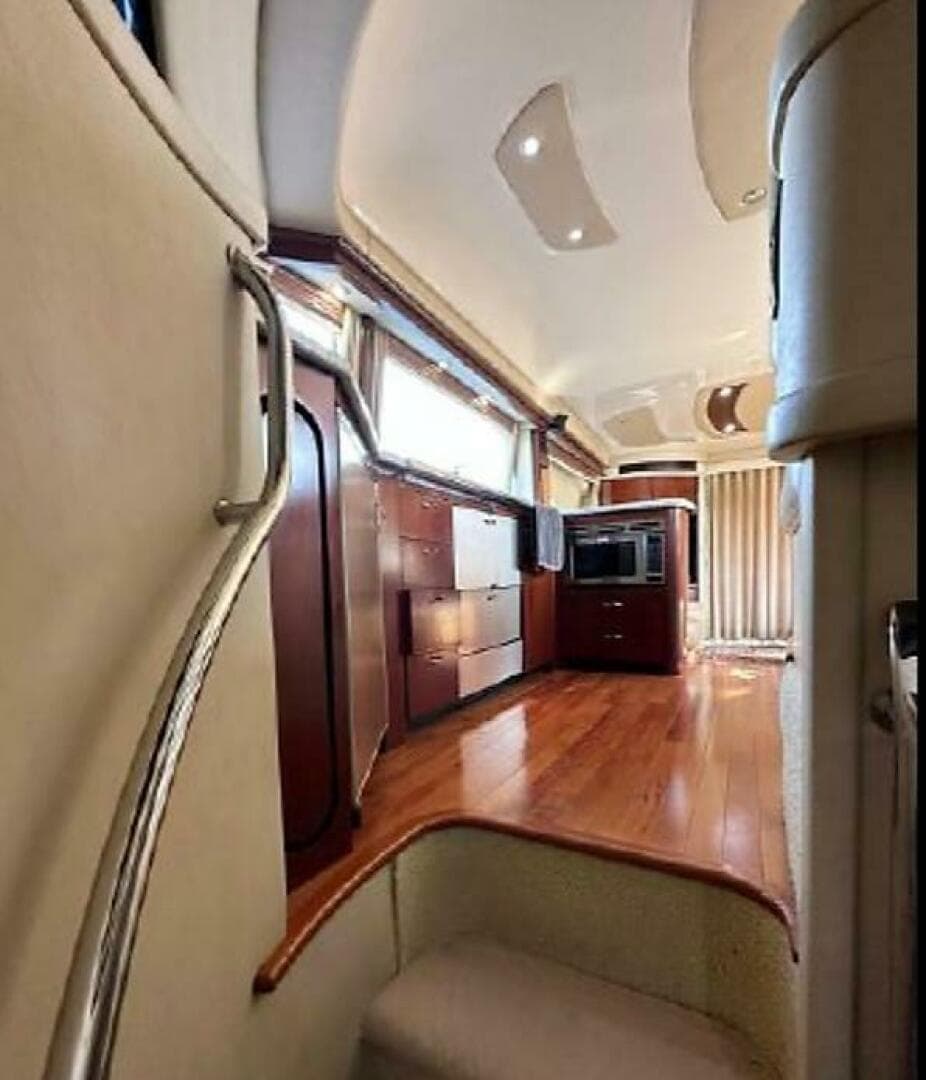 2005 Sea Ray 550 Sedan Bridge — photo 18