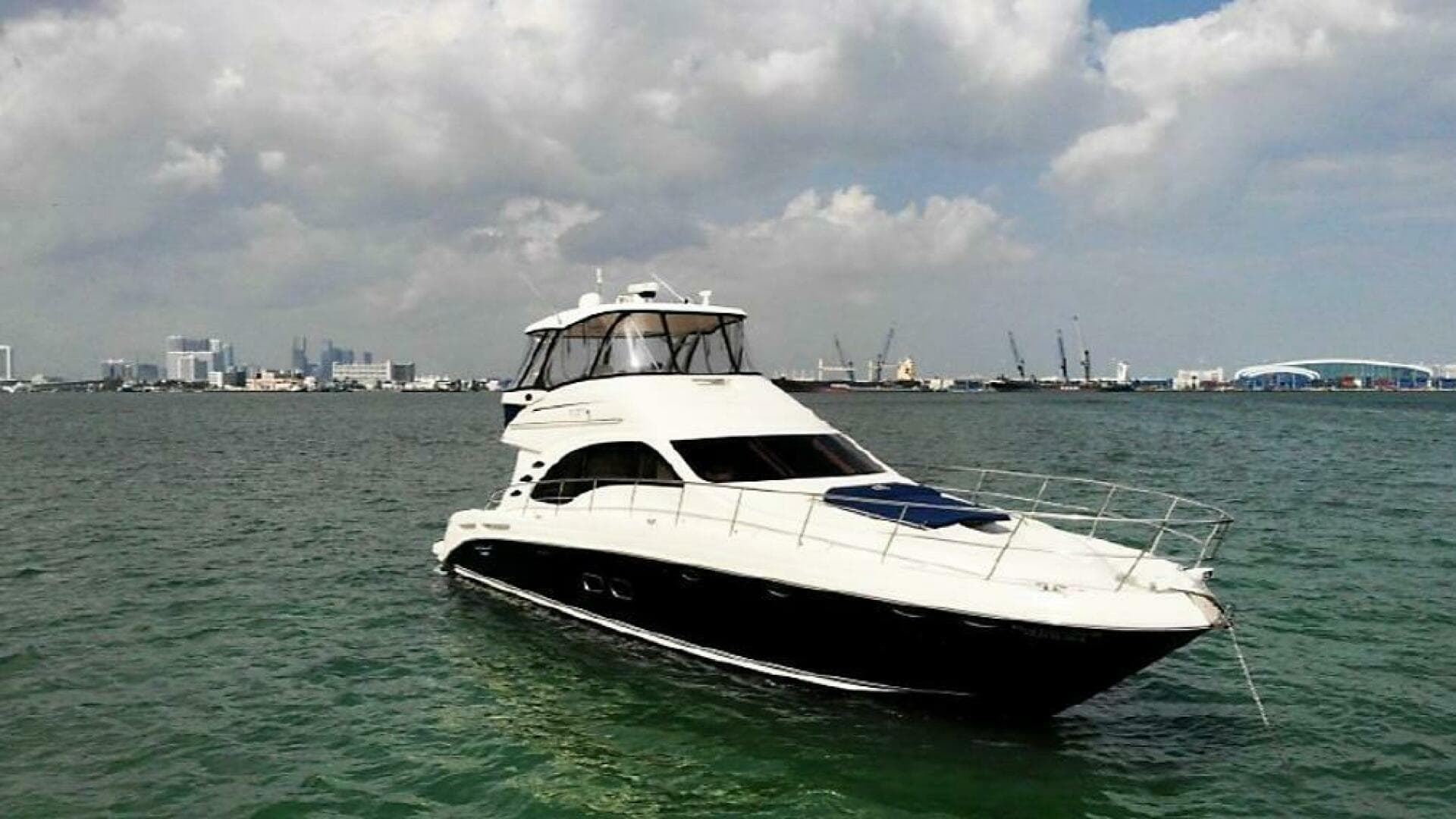 2005 Sea Ray 550 Sedan Bridge — photo 2