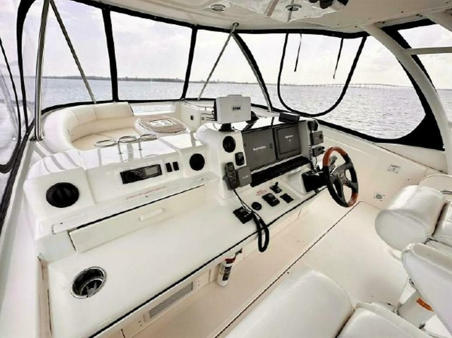2005 Sea Ray 550 Sedan Bridge — photo 7