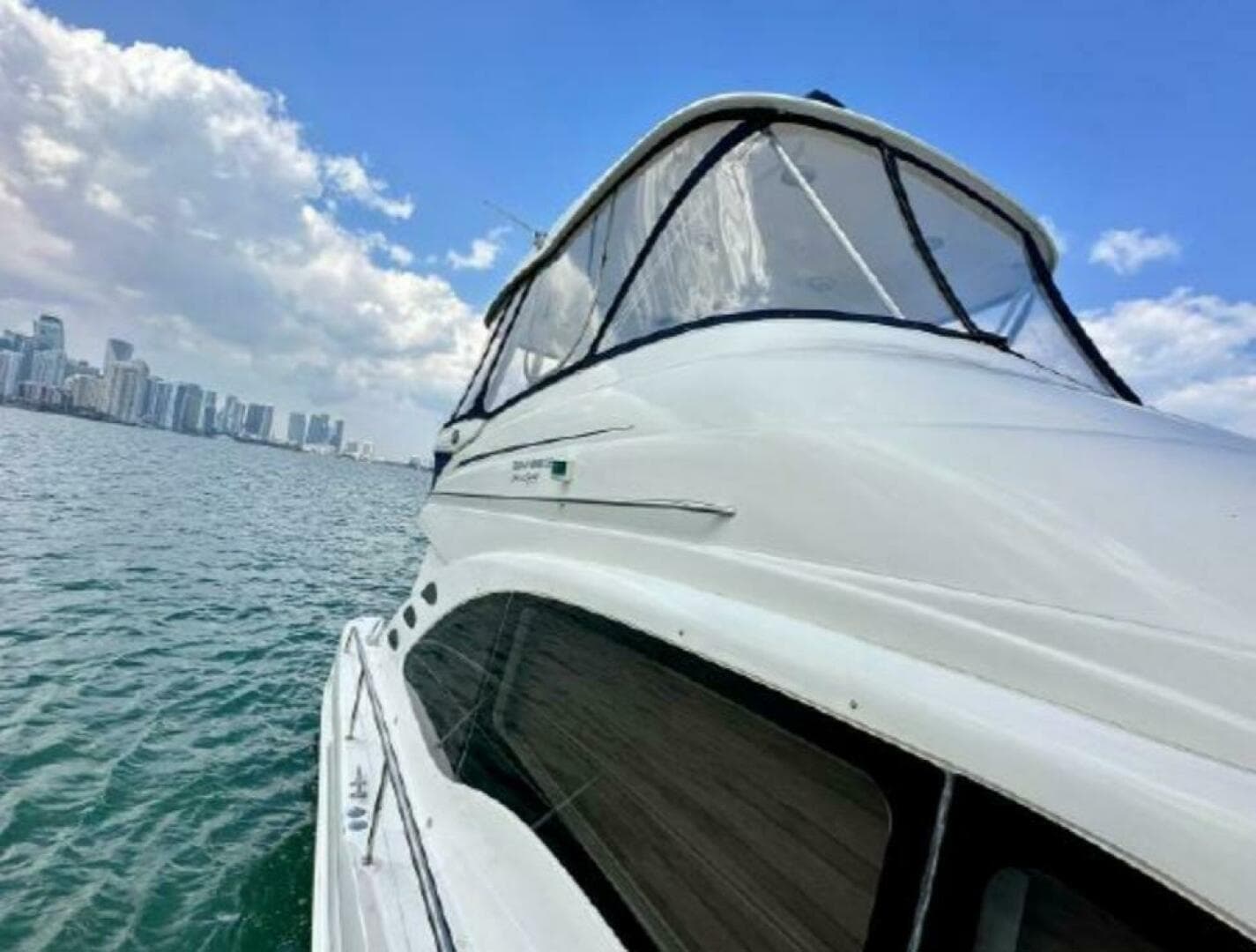 2005 Sea Ray 550 Sedan Bridge — photo 22