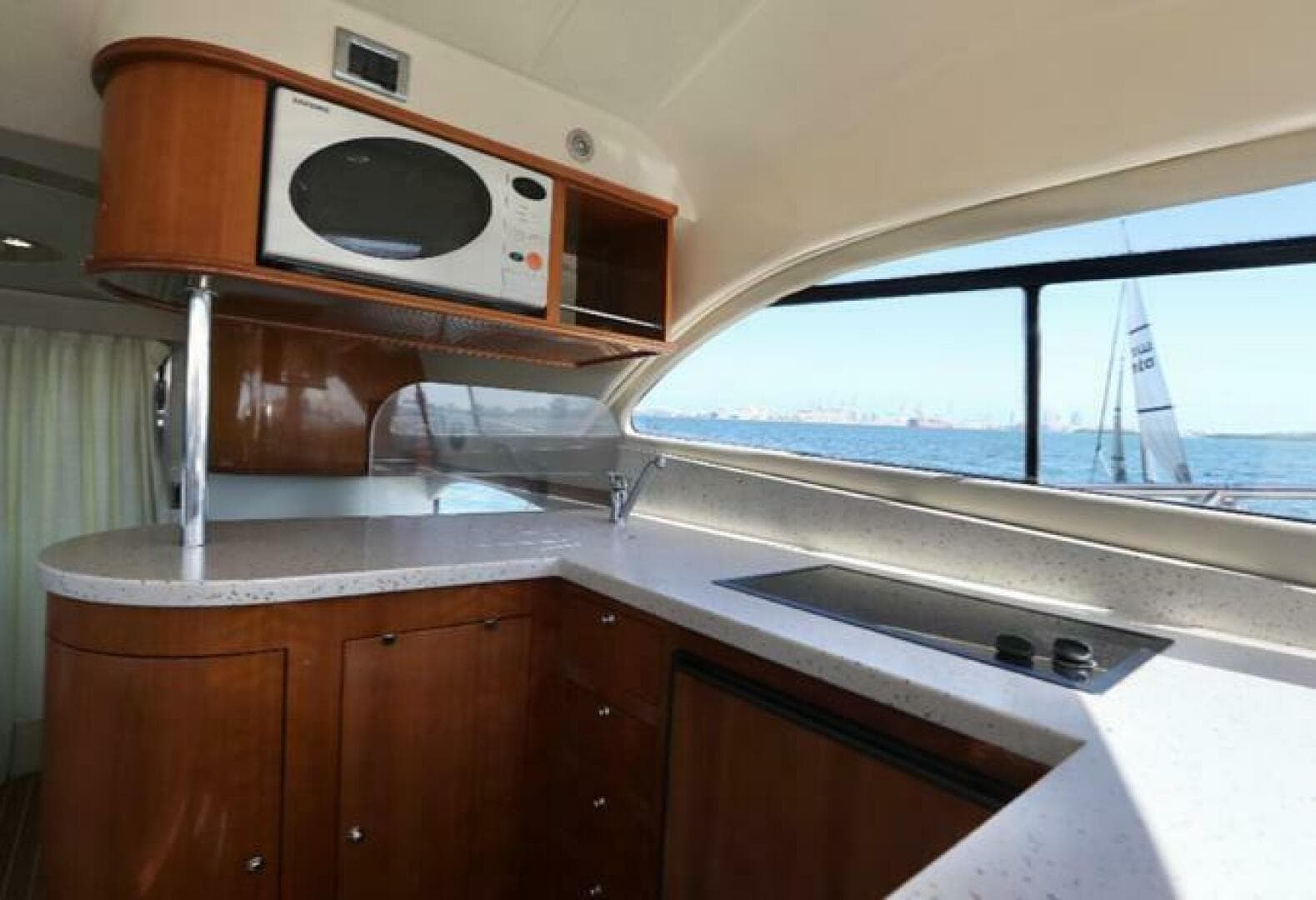 2004 Rodman 41 — photo 17