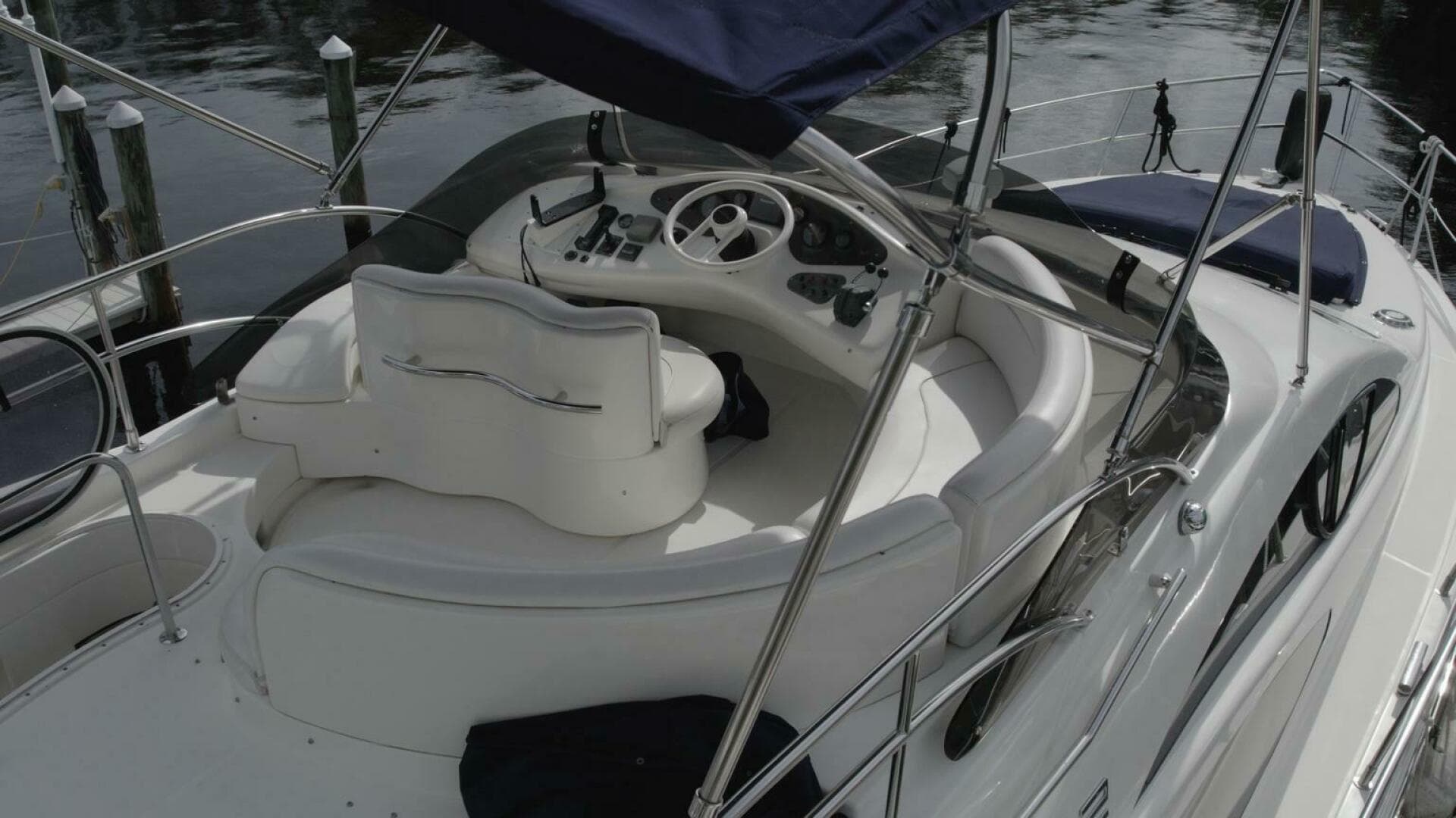 2004 Azimut 42 — photo 38