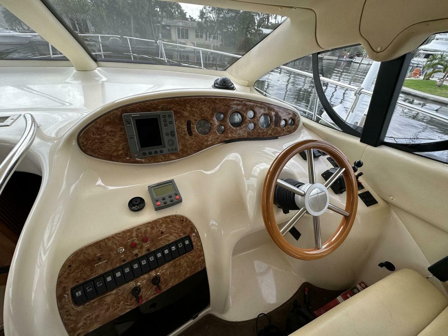 2004 Azimut 42 — photo 15