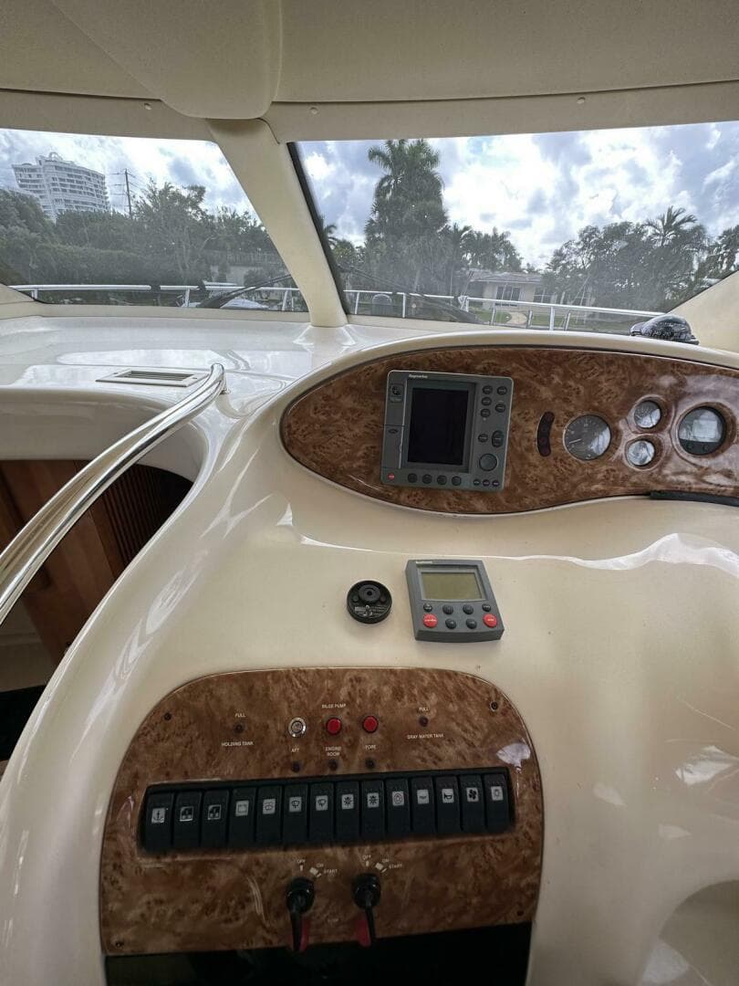 2004 Azimut 42 — photo 16