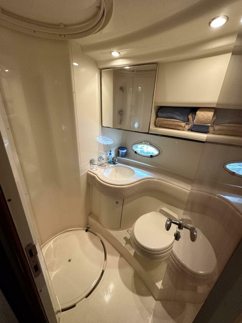 2004 Azimut 42 — photo 24