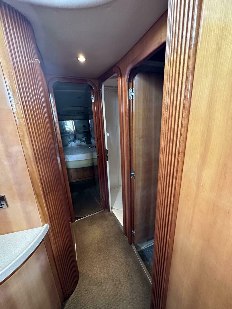 2004 Azimut 42 — photo 26