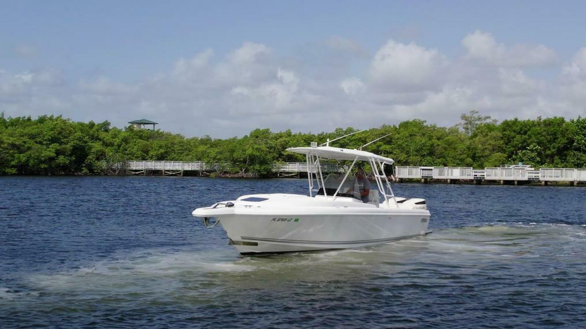2003 Intrepid 32 — photo 30