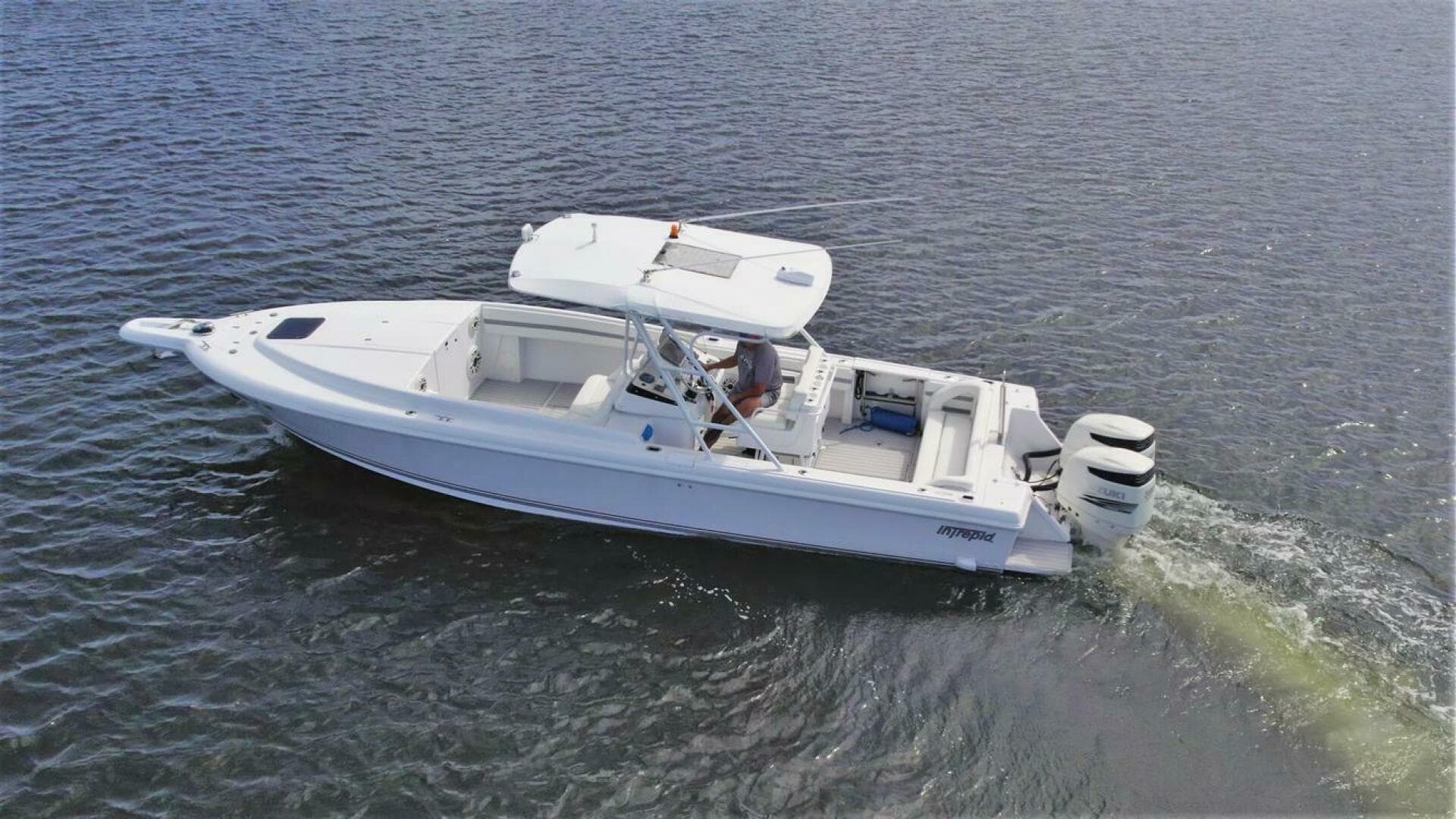 2003 Intrepid 32 — photo 41