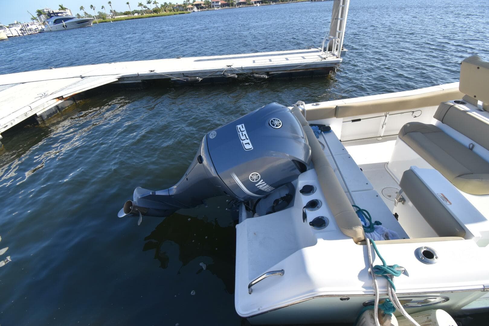 2017 Sea Hunt 235 SE — photo 11