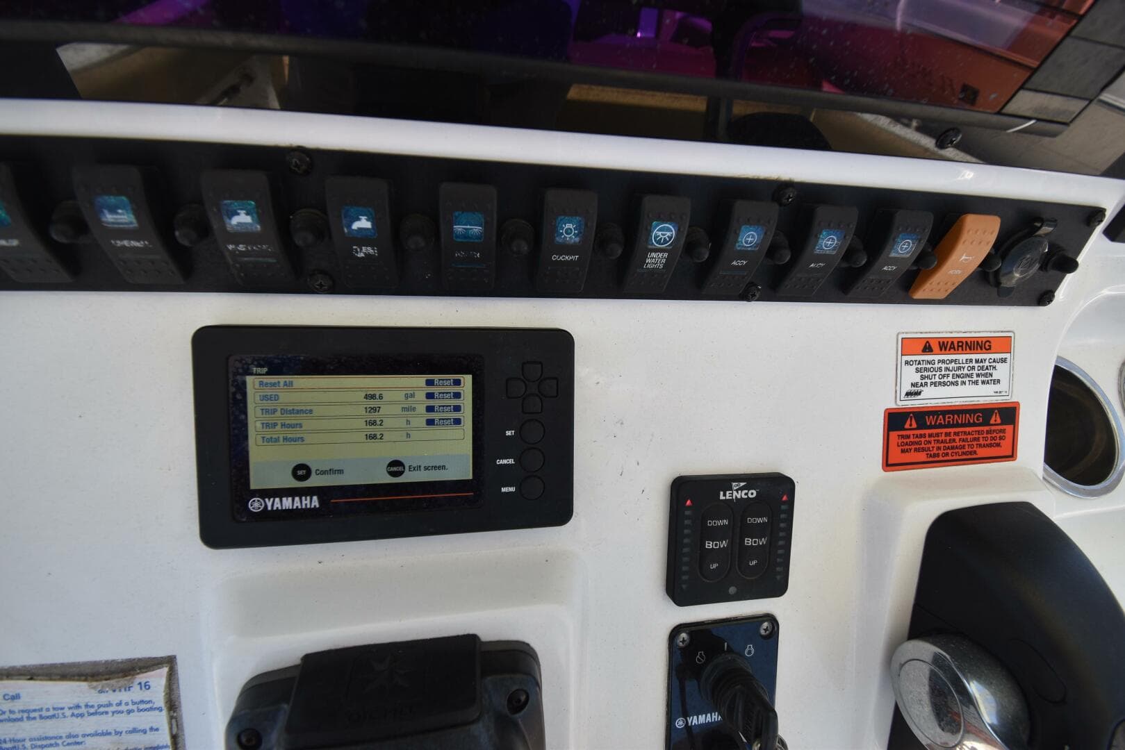 2017 Sea Hunt 235 SE — photo 7