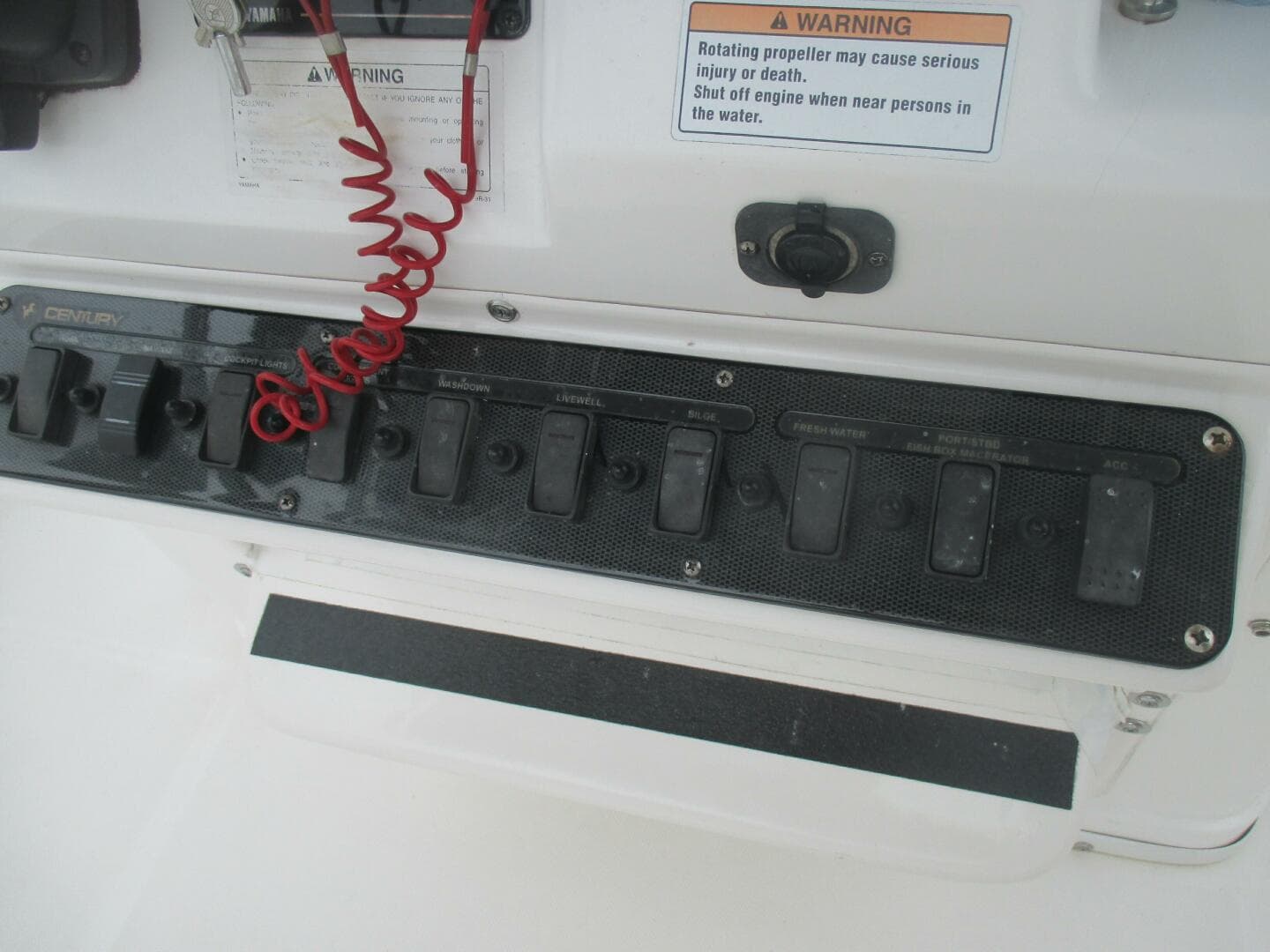 2006 Century 2600 — photo 11