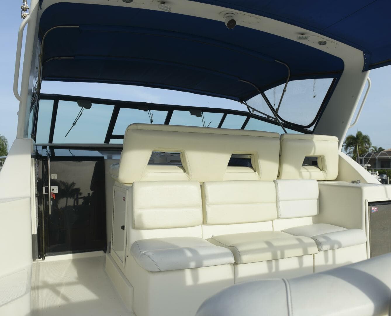 1995 Tiara Yachts 4000 Express — photo 5