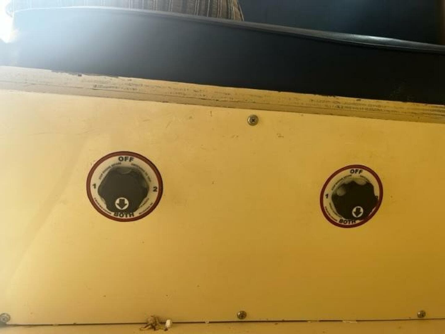 1975 Bertram 31 — photo 27