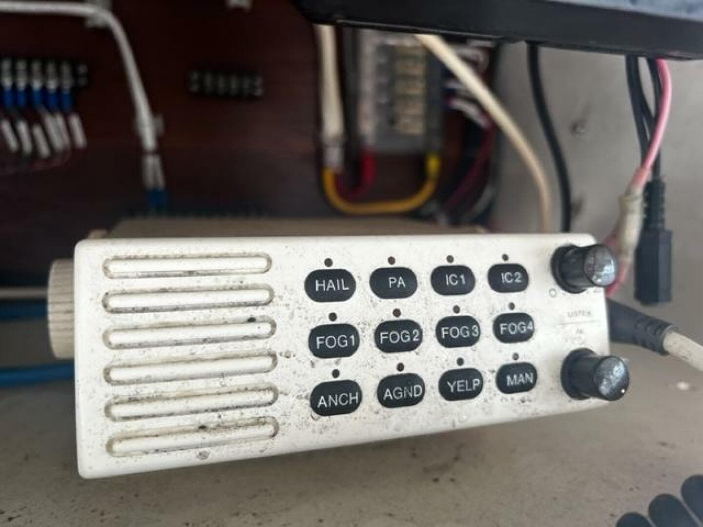 1975 Bertram 31 — photo 18