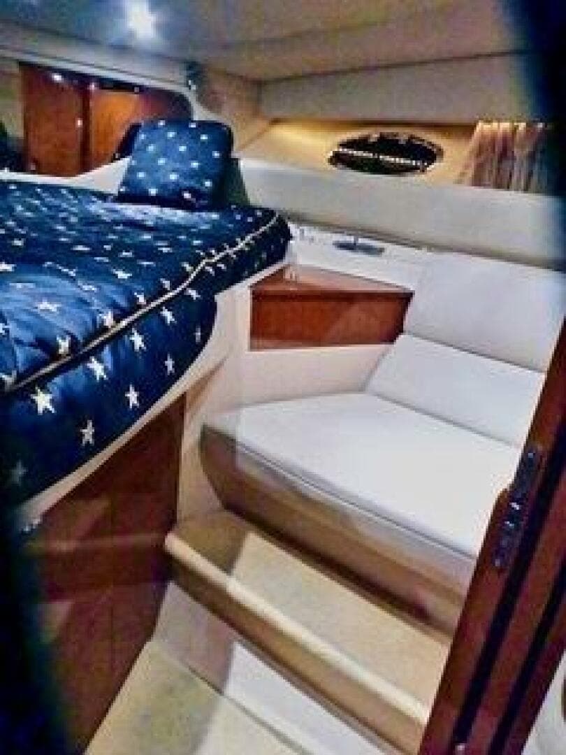 2005 Regal 3560 Commodore — photo 14