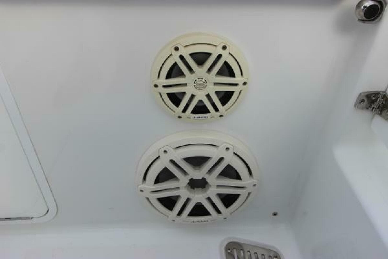 2020 Wellcraft 302 Fisherman — photo 35