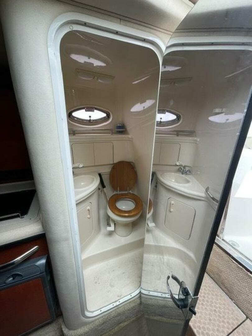 2004 Sea Ray 280 Sundancer — photo 7