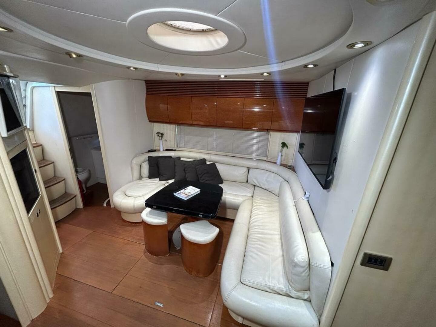 1999 Pershing 54 — photo 22