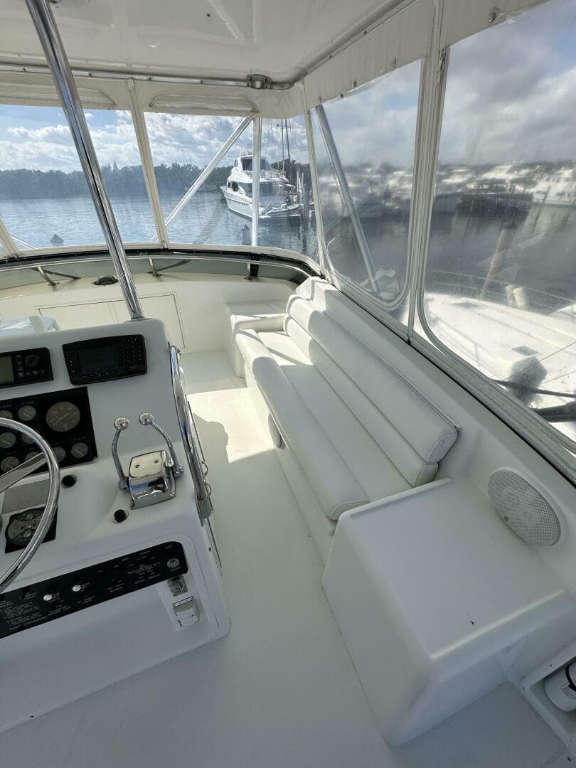 1992 Hatteras 50 Convertible — photo 47