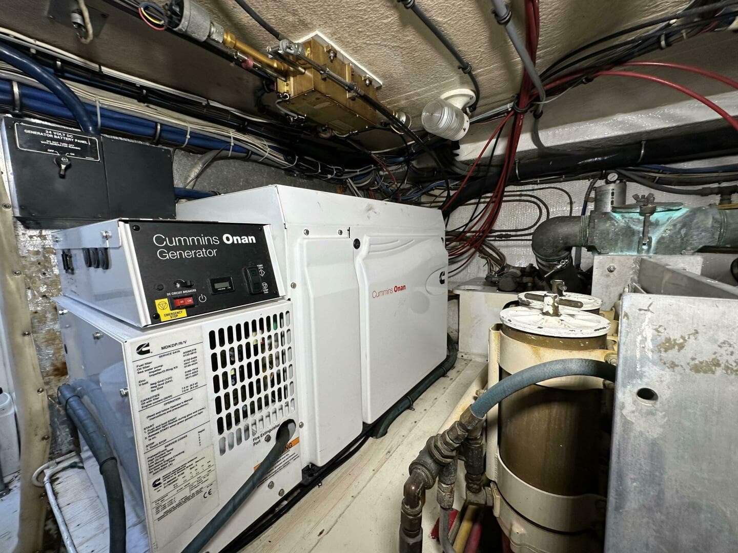 1992 Hatteras 50 Convertible — photo 40