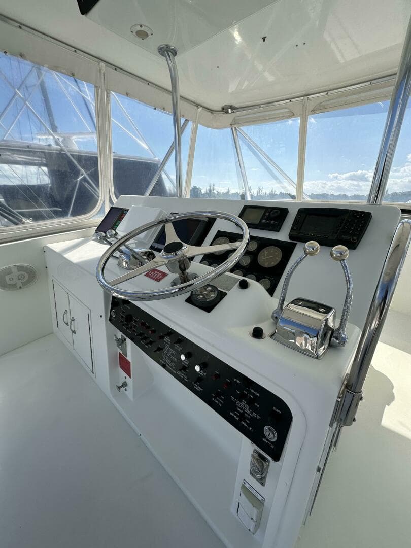 1992 Hatteras 50 Convertible — photo 48