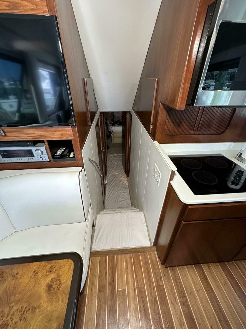 1992 Hatteras 50 Convertible — photo 54