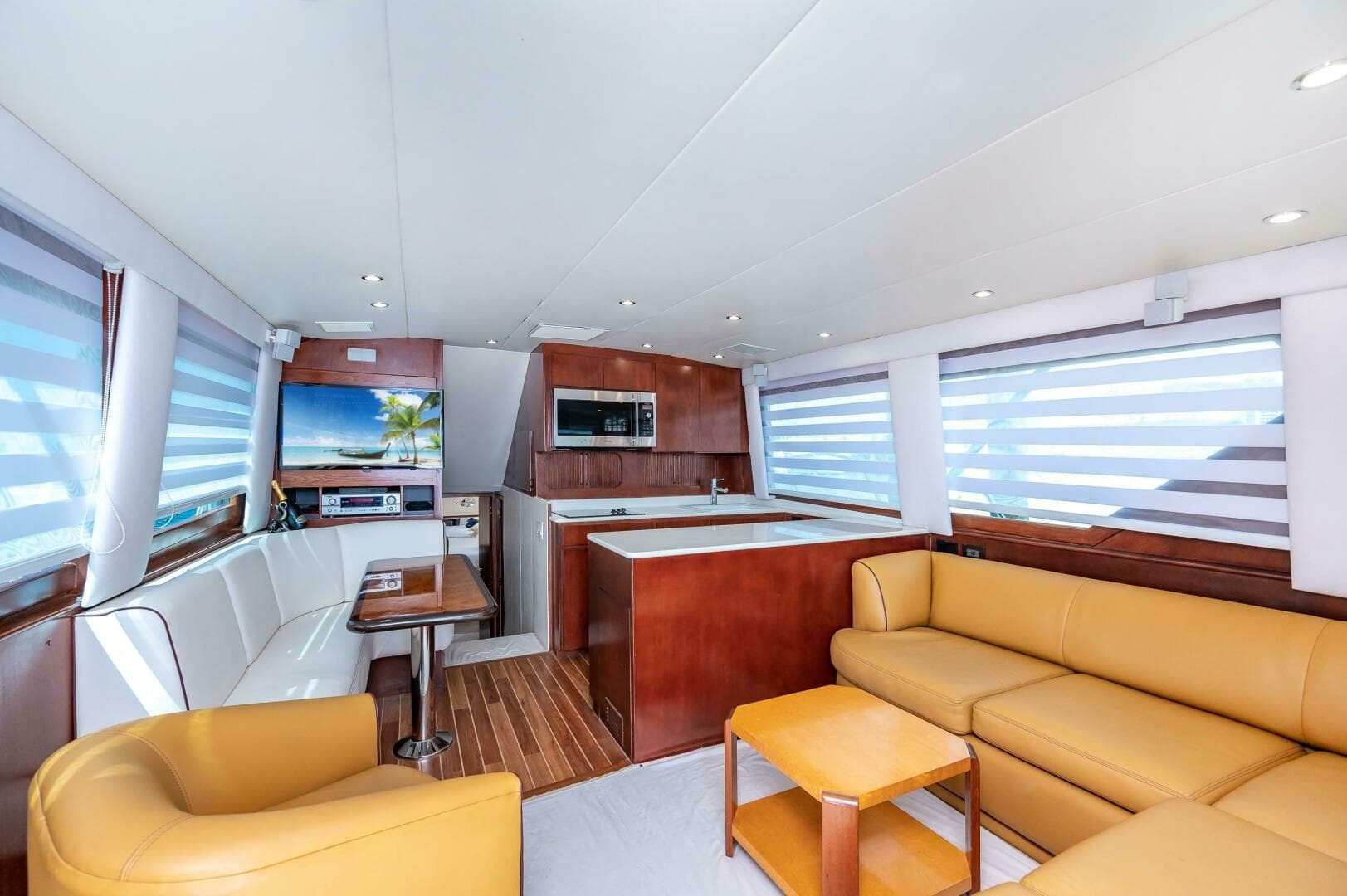 1992 Hatteras 50 Convertible — photo 19