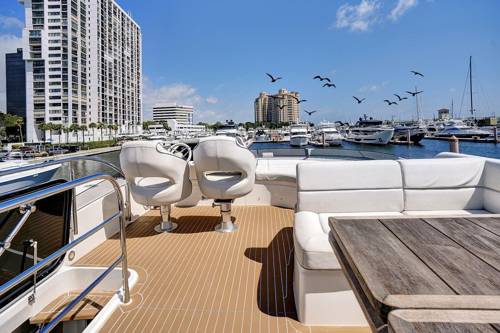 2017 Sunseeker 68 Sport Yacht — photo 21