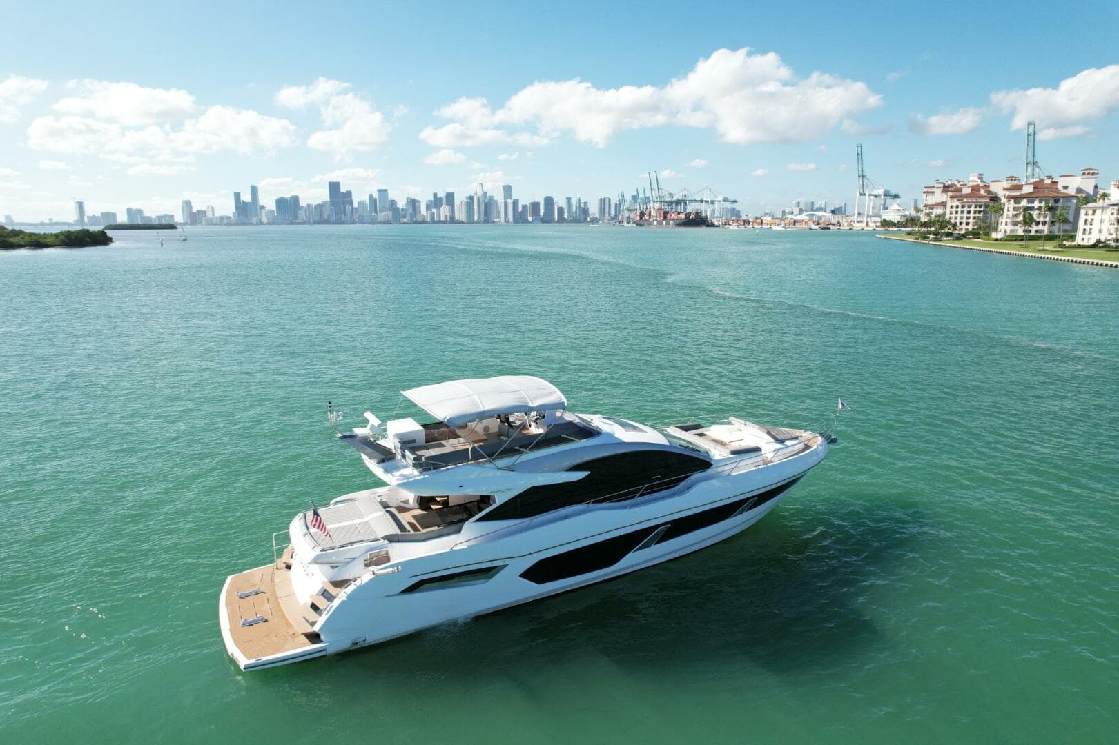 2023 Sunseeker Sport Yacht — photo 10