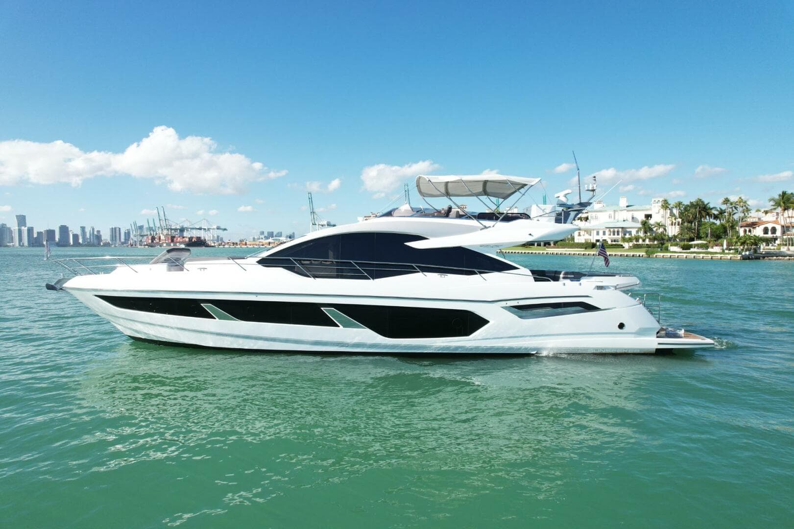 2023 Sunseeker Sport Yacht — photo 2