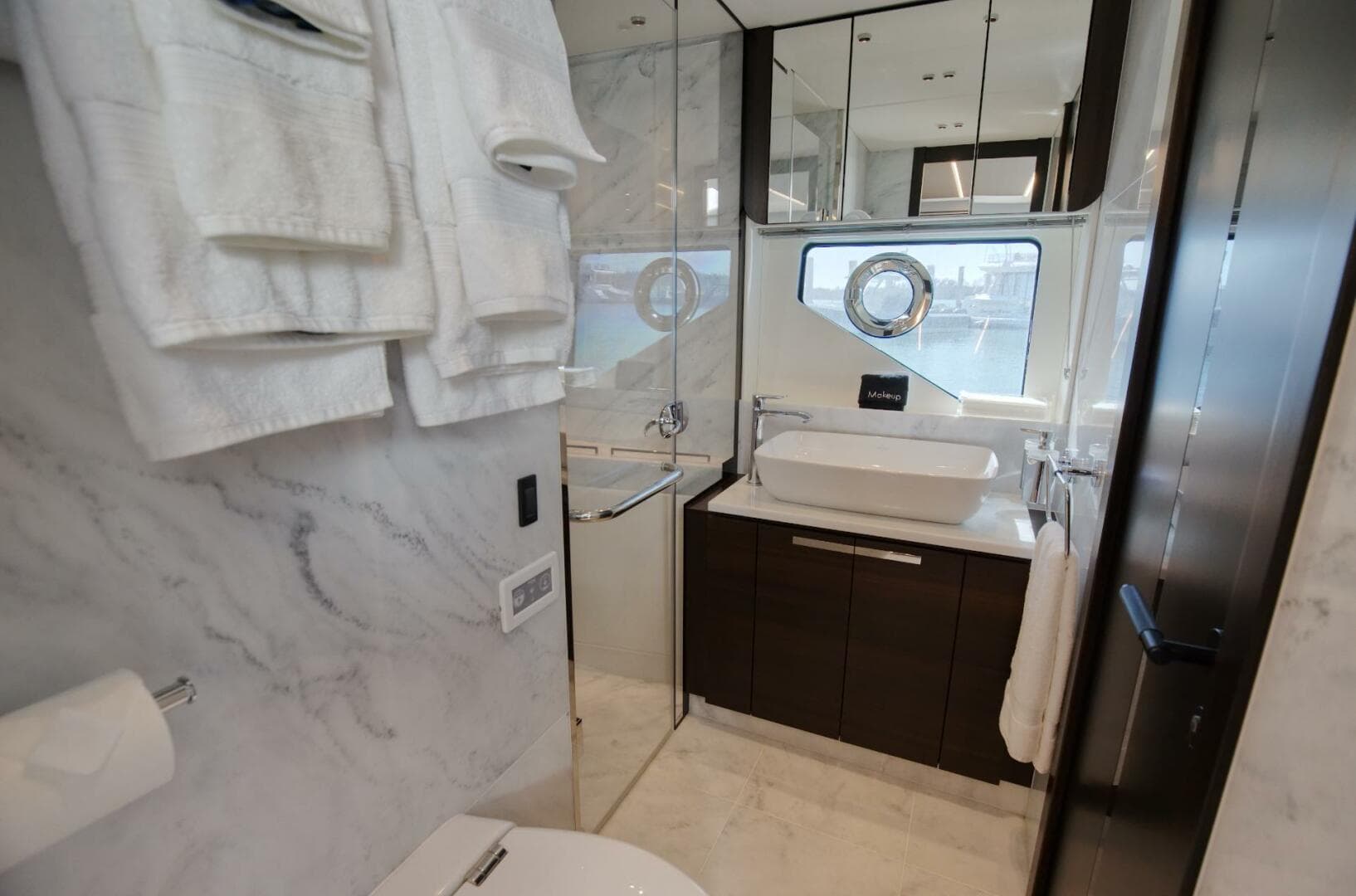 2023 Sunseeker Sport Yacht — photo 32