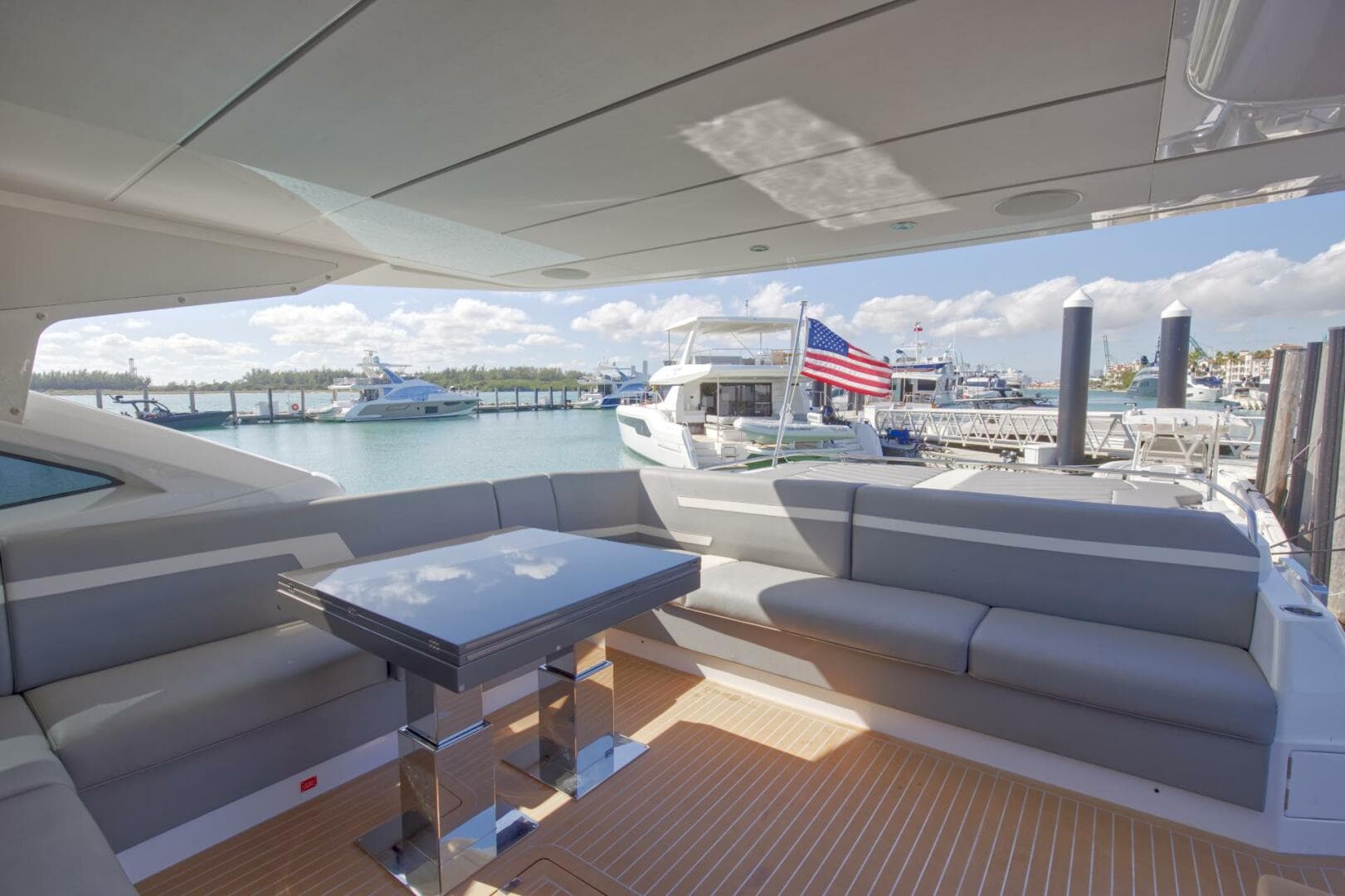 2023 Sunseeker Sport Yacht — photo 18