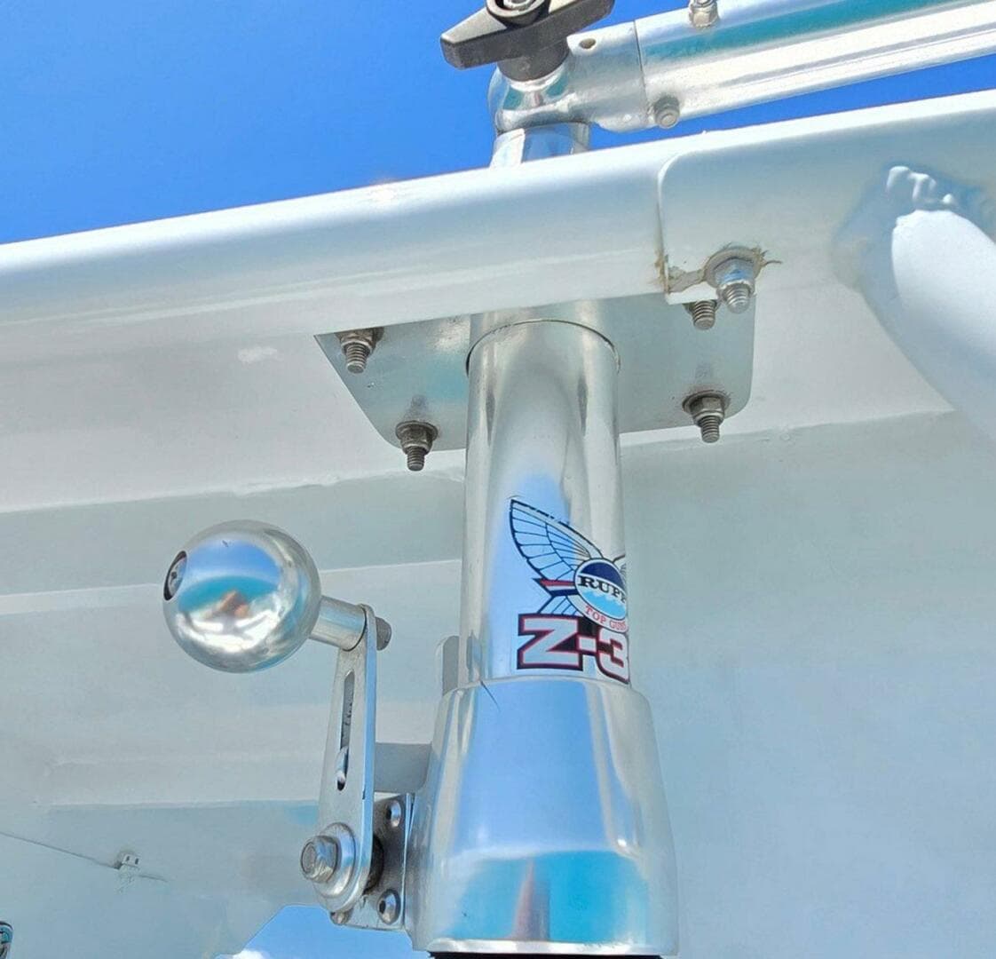 2012 Contender Custom 33 Center Console — photo 17