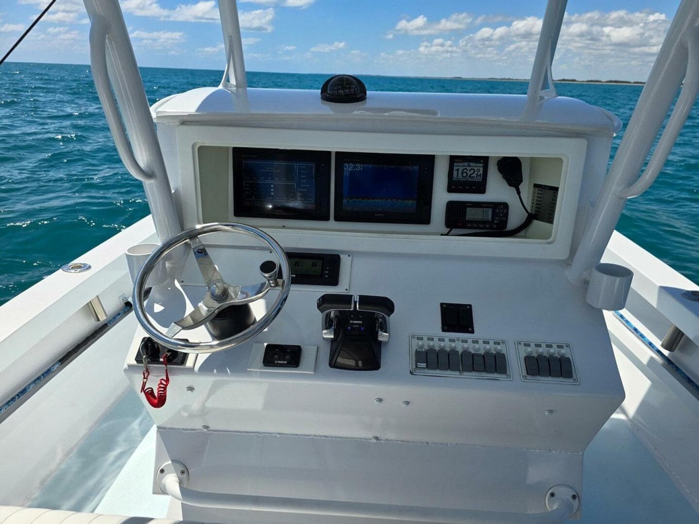 2012 Contender Custom 33 Center Console — photo 12