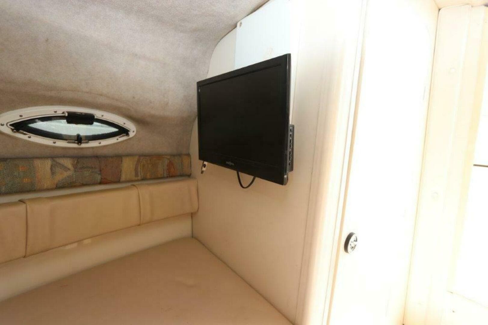 2006 Stingray 240 Cs — photo 16